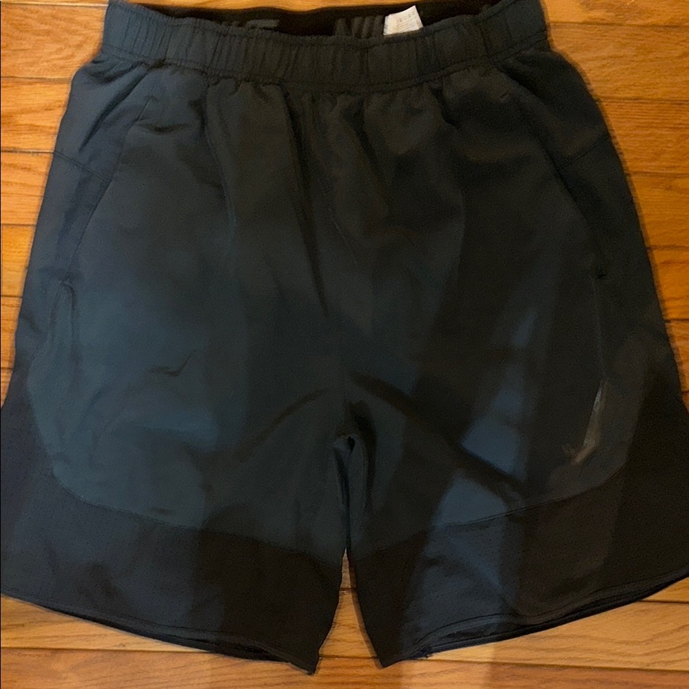 Nike Black Athletic Shorts Moisture-Wicking Lightweight